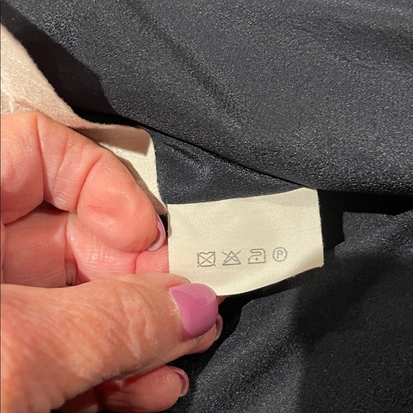 Giorgio Armani suit - Picture 16 of 17